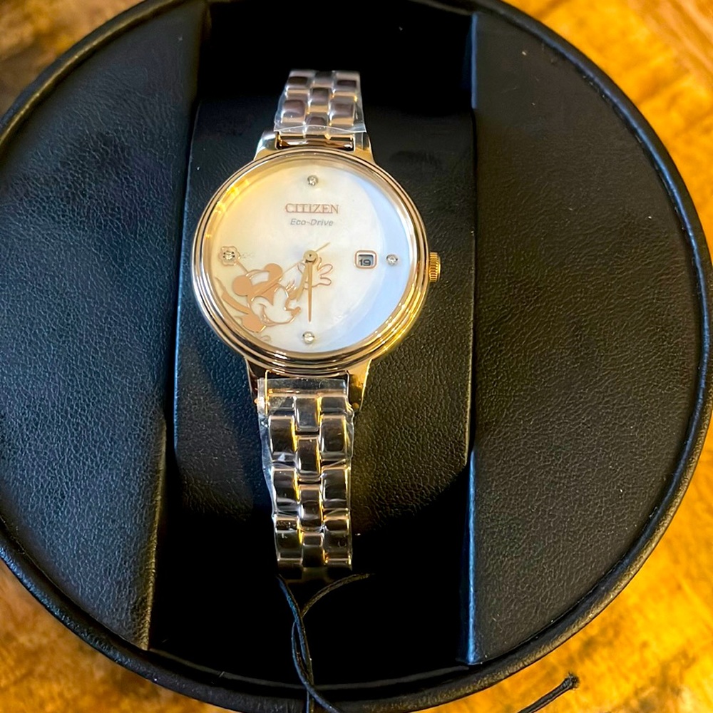 Citizen Minnie Mouse Diamond Silver Dial Ladies Watch EW2448-51W